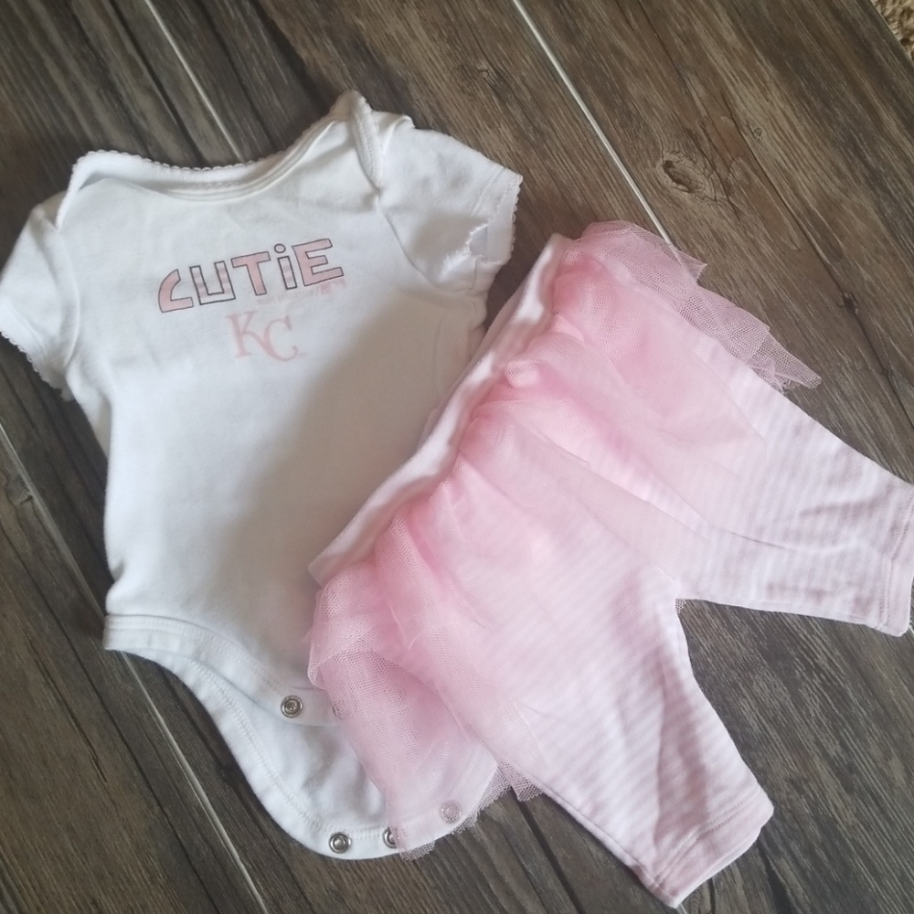 KC cutie pink outfit